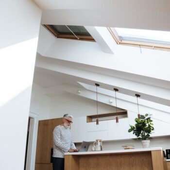Comment installer une fenêtre de toit ?