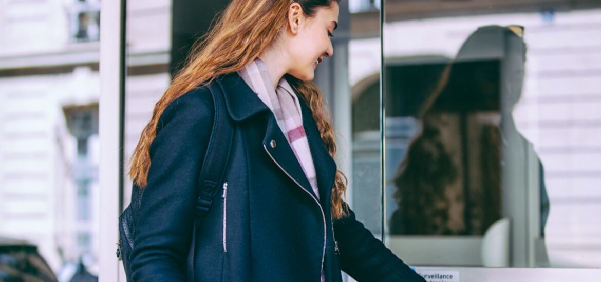 Astuces pour intégrer vos portes et fenêtres dans votre système domotique