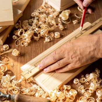 5 outils indispensables pour un menuisier