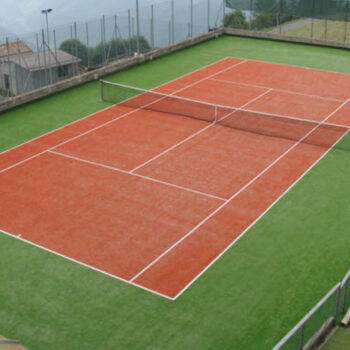construction de terrains de tennis en altitude