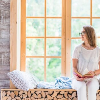 5 idées pour aménager un coin lecture en bois