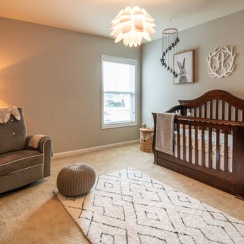 Aménagement chambre bébé : n'accumulez pas les meubles!