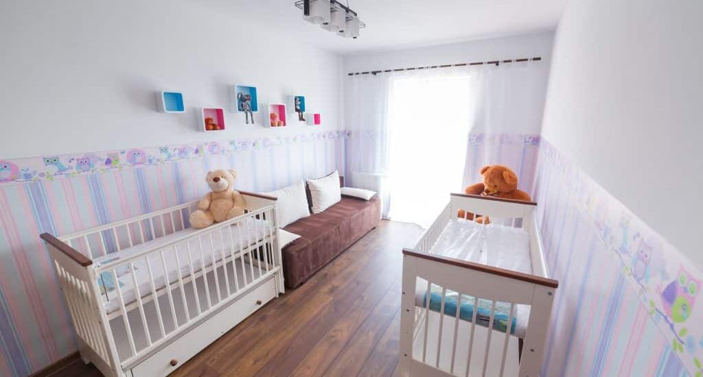 Chambre pour jumeaux : comment organiser l’espace pour deux bébés ?