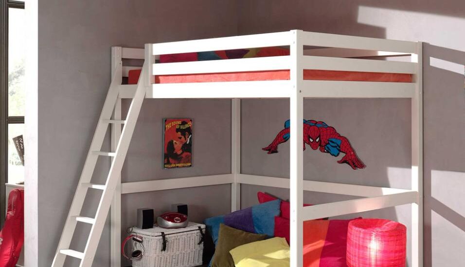 Lit mezzanine