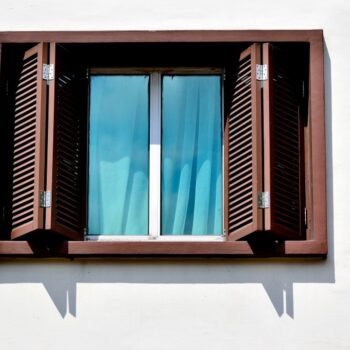 installation de volets pliants